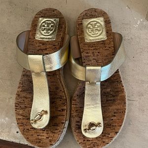 Tory Burch size 6.5 gold sandal